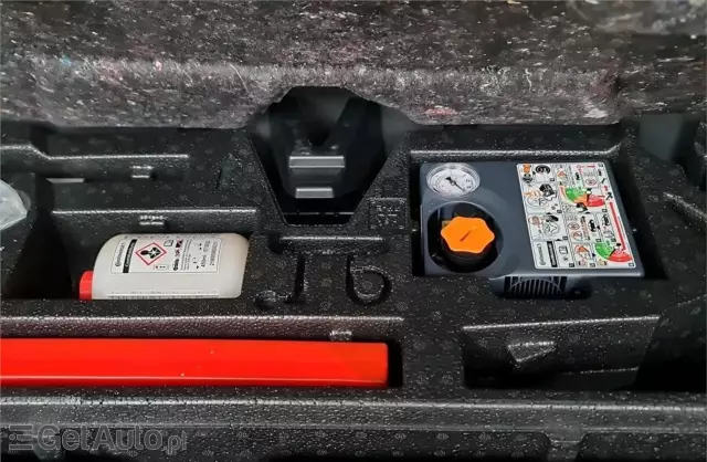 VOLVO V40 2.0 D2 (120 KM)