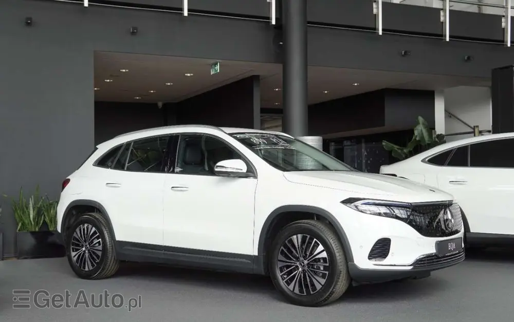 MERCEDES-BENZ EQA 