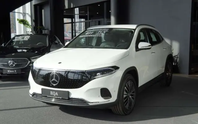 MERCEDES-BENZ EQA 
