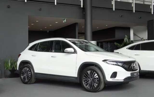 MERCEDES-BENZ EQA 