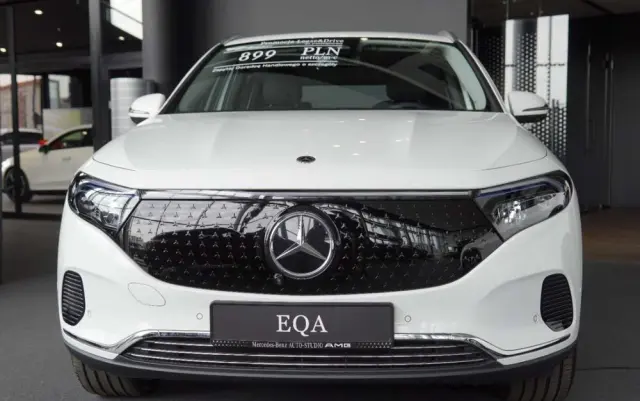MERCEDES-BENZ EQA 