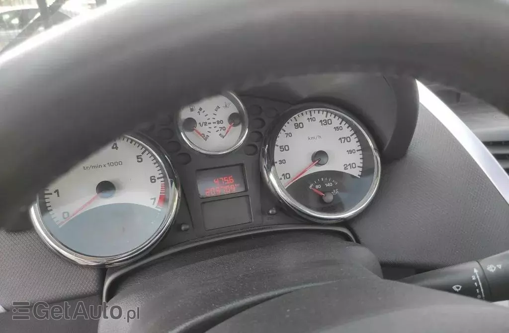 PEUGEOT 207 