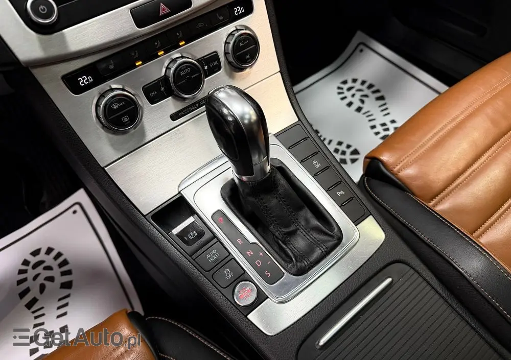 VOLKSWAGEN Passat 2.0 TDI Highline DSG