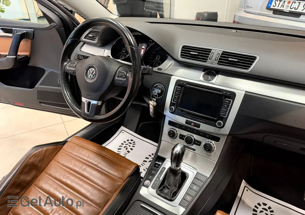 VOLKSWAGEN Passat 2.0 TDI Highline DSG