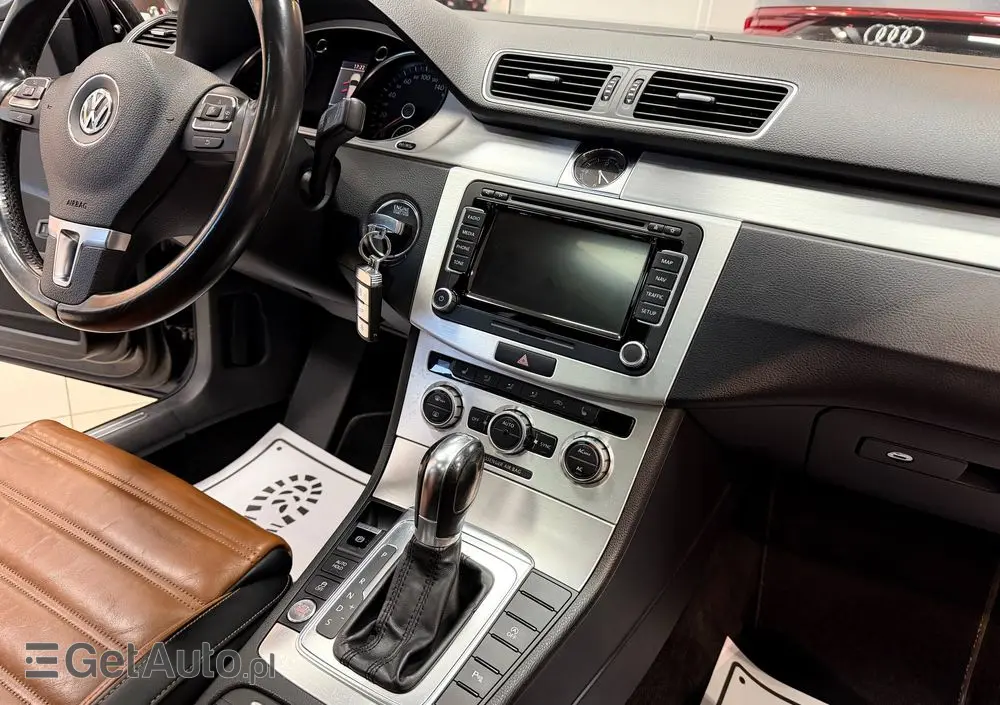 VOLKSWAGEN Passat 2.0 TDI Highline DSG