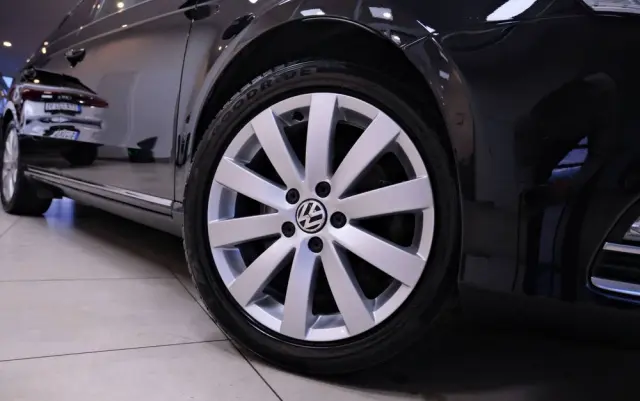 VOLKSWAGEN Passat 2.0 TDI Highline DSG