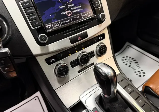 VOLKSWAGEN Passat 2.0 TDI Highline DSG