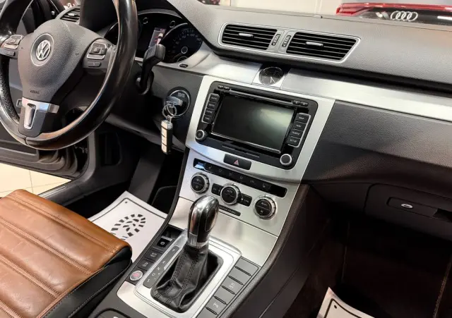 VOLKSWAGEN Passat 2.0 TDI Highline DSG