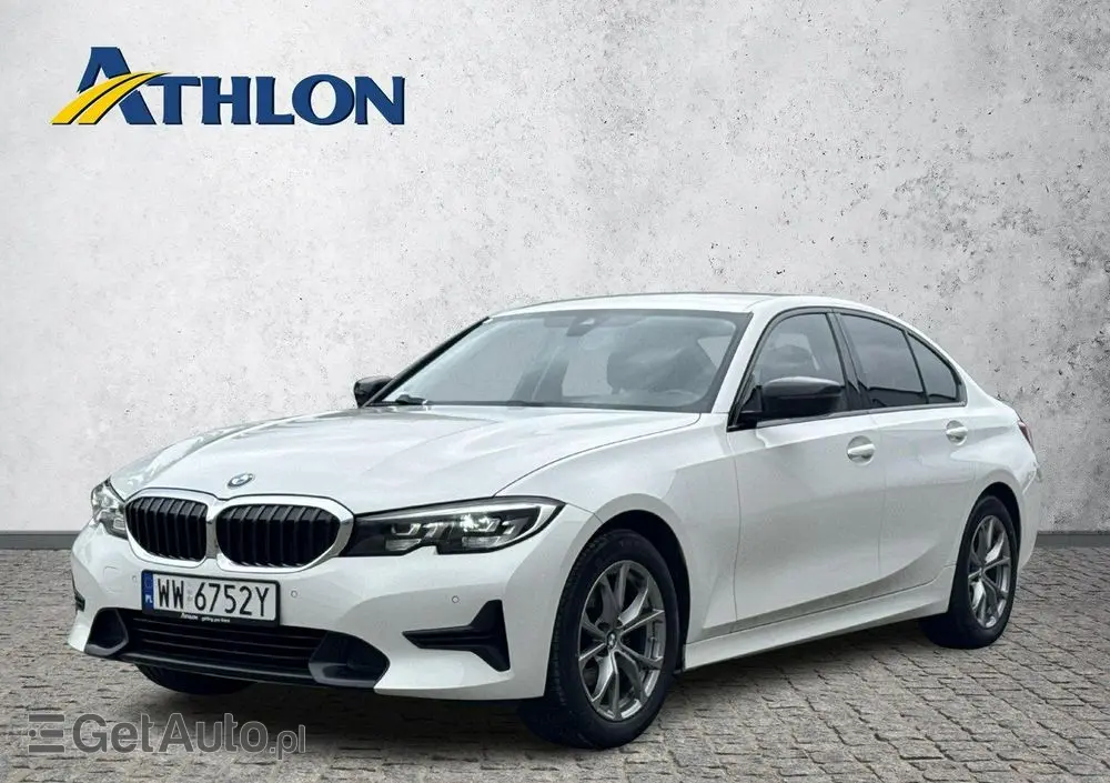 BMW Seria 3 318i Sport Line