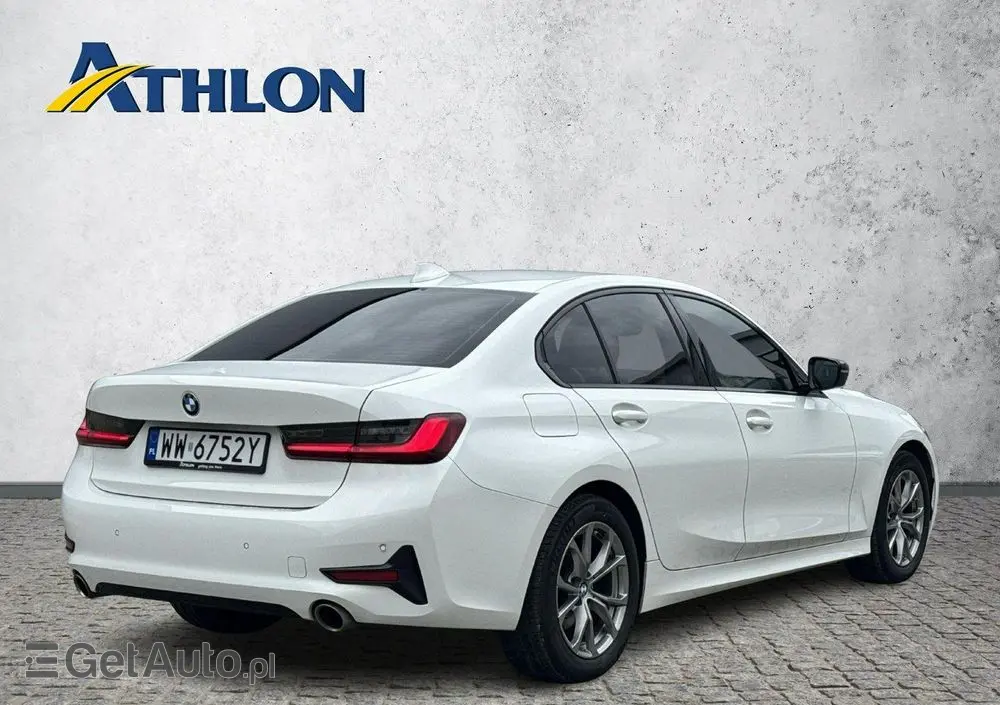 BMW Seria 3 318i Sport Line