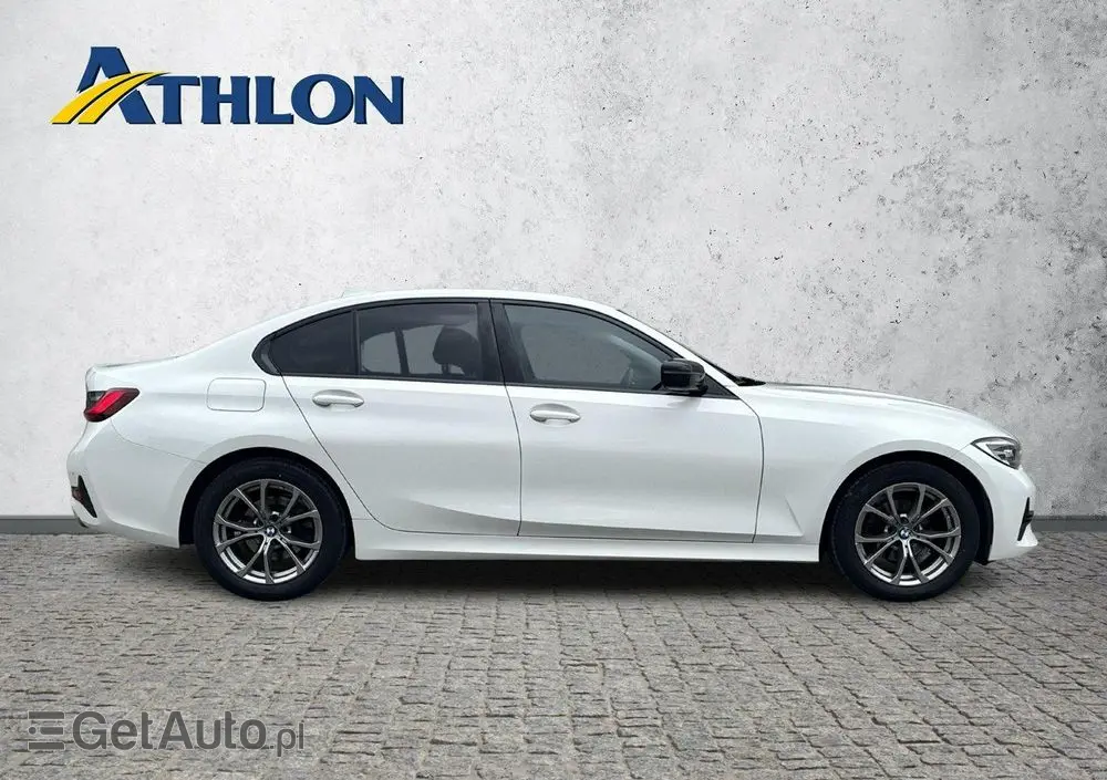 BMW Seria 3 318i Sport Line