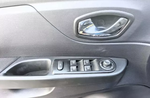 RENAULT Captur 0.9 TCe (90 KM) start&stop