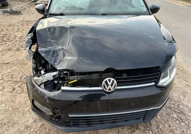 VOLKSWAGEN Polo 1.2 TSI (Blue Motion Technology) Comfortline