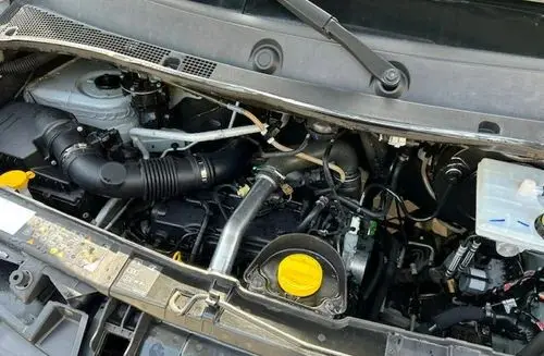 NISSAN Nt 400 