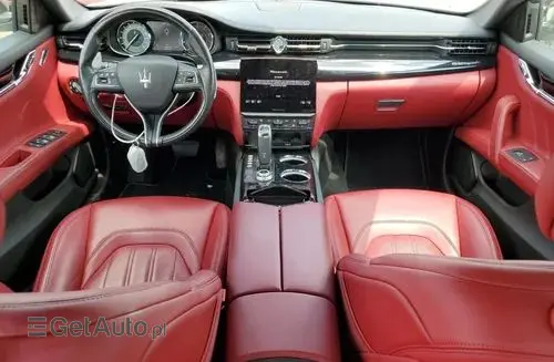 MASERATI Quattroporte 