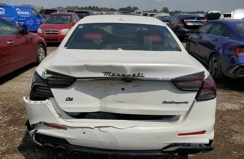 MASERATI Quattroporte 