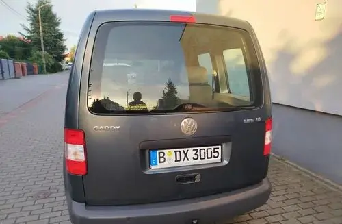 VOLKSWAGEN Caddy 