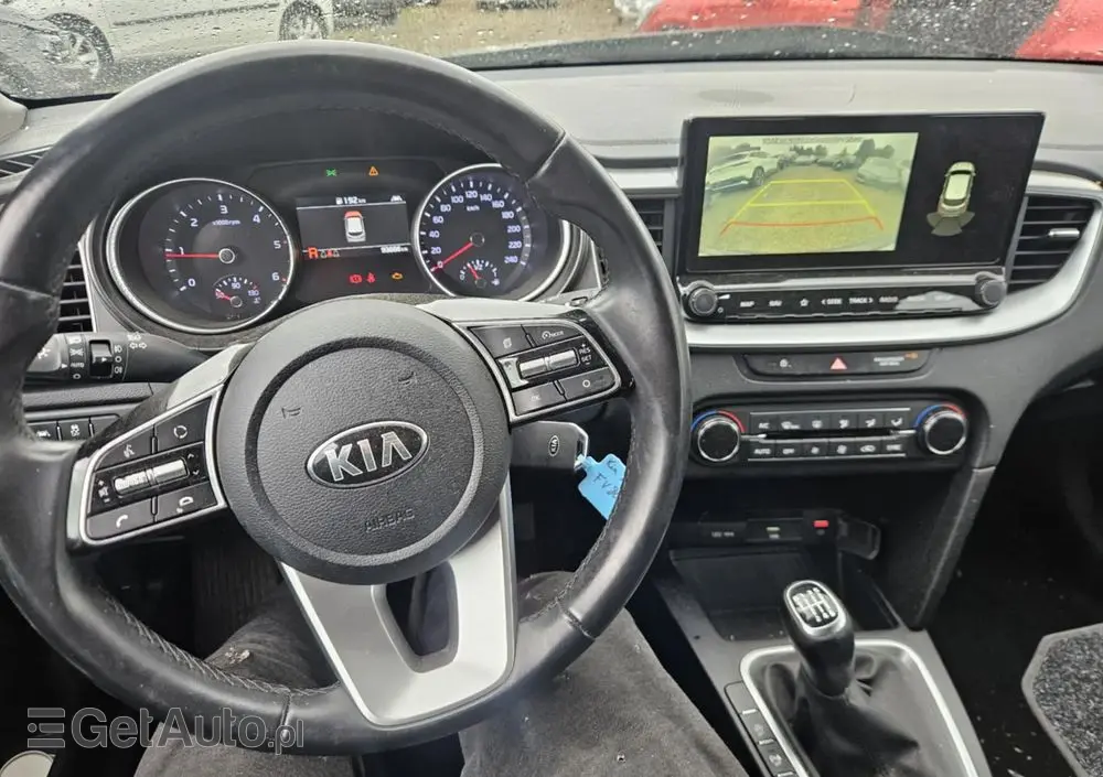 KIA XCeed 1.6 CRDi PLATINUM EDITION