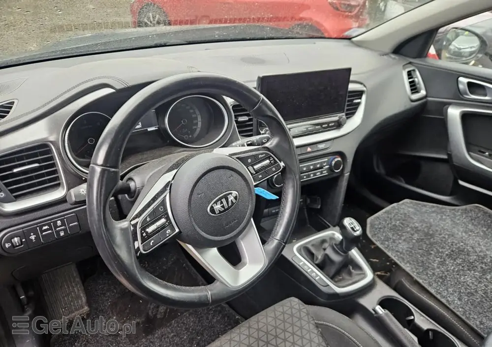 KIA XCeed 1.6 CRDi PLATINUM EDITION