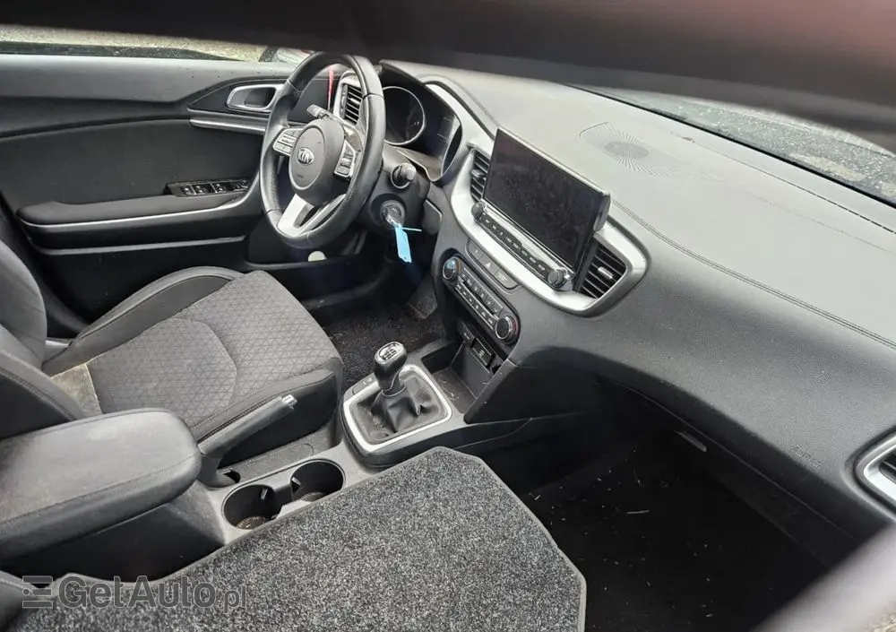 KIA XCeed 1.6 CRDi PLATINUM EDITION