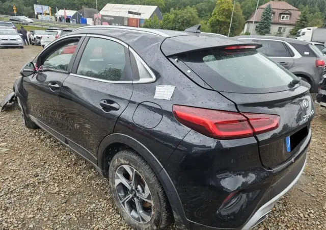 KIA XCeed 1.6 CRDi PLATINUM EDITION