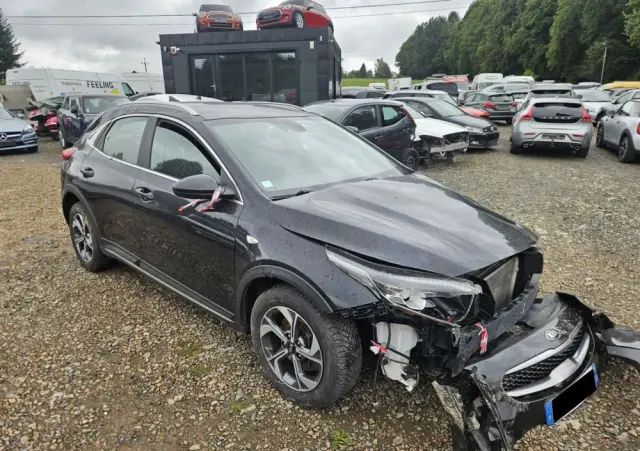 KIA XCeed 1.6 CRDi PLATINUM EDITION