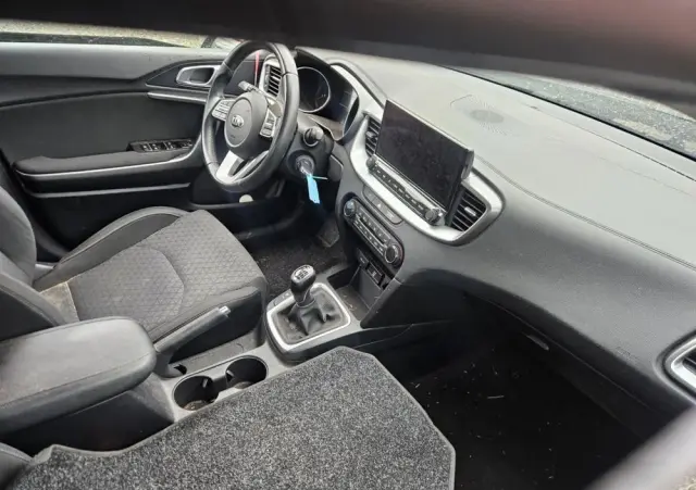 KIA XCeed 1.6 CRDi PLATINUM EDITION