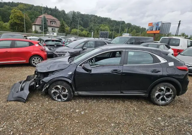 KIA XCeed 1.6 CRDi PLATINUM EDITION