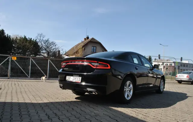 DODGE Charger 
