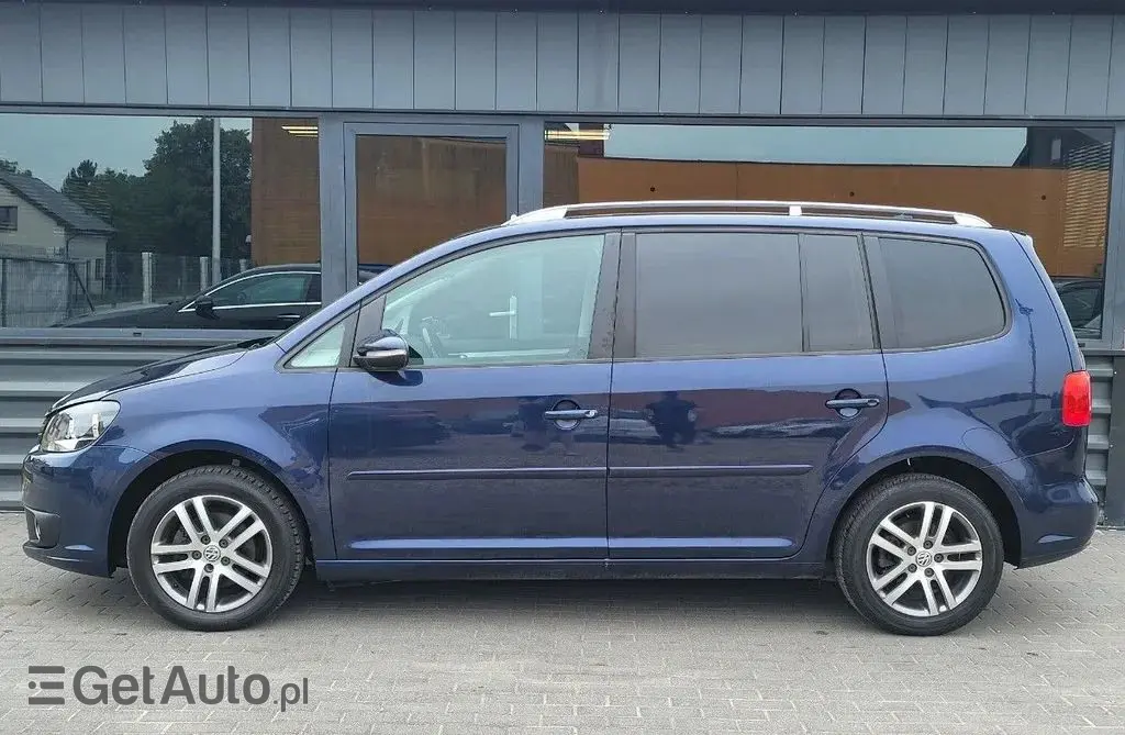 VOLKSWAGEN Touran 