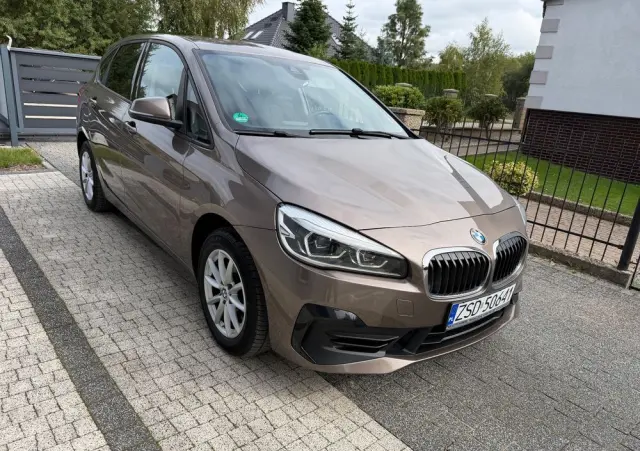 BMW Seria 2 218d