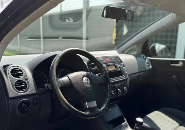 VOLKSWAGEN Golf Plus 