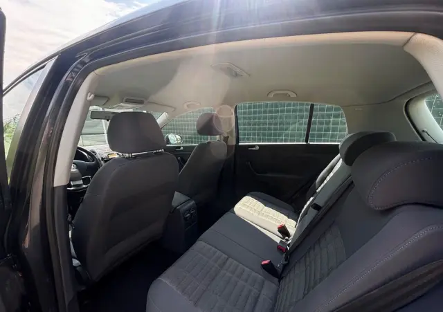 VOLKSWAGEN Golf Plus 