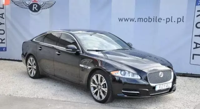 JAGUAR XJ 