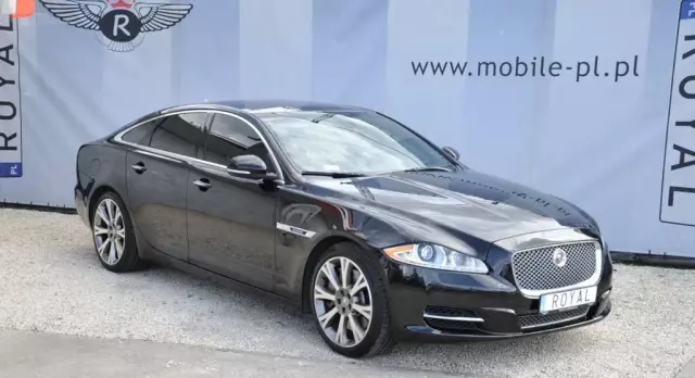 JAGUAR XJ 