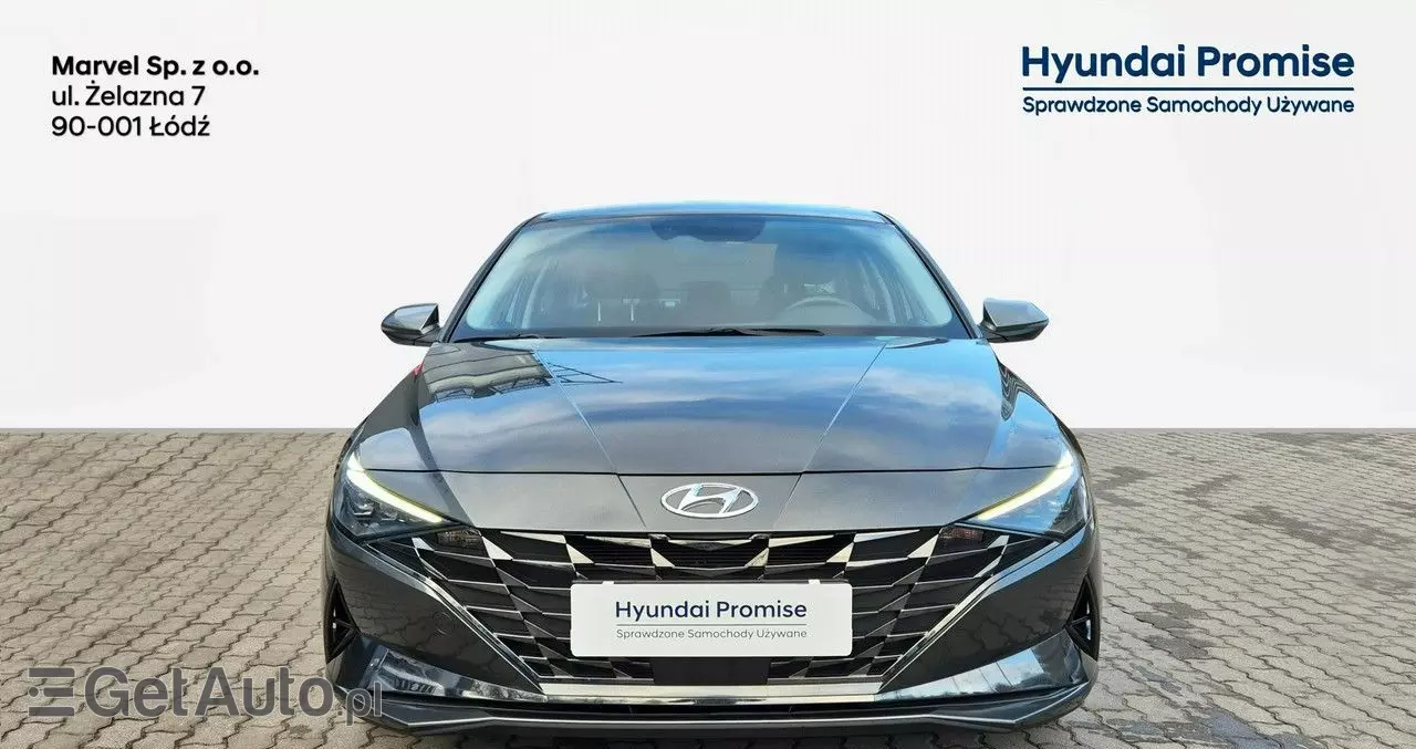 HYUNDAI Elantra 