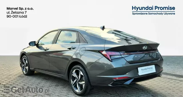 HYUNDAI Elantra 