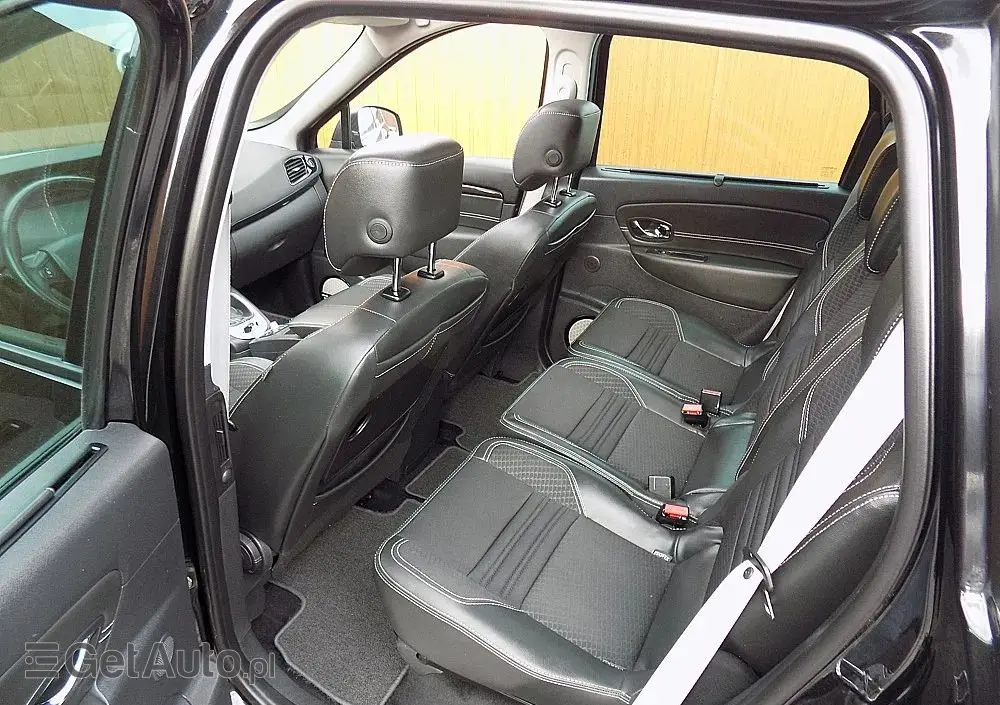 RENAULT Scenic Energy TCe 130 S&S Bose Edition