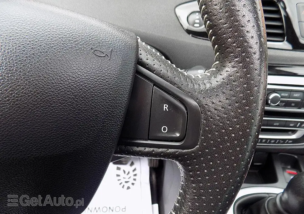 RENAULT Scenic Energy TCe 130 S&S Bose Edition