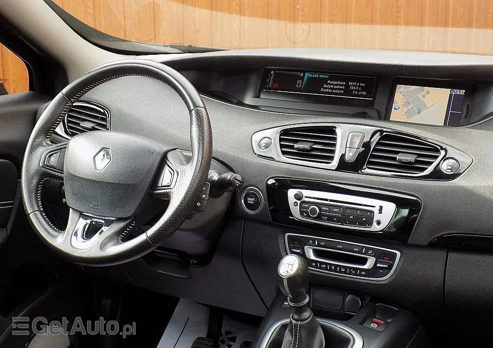 RENAULT Scenic Energy TCe 130 S&S Bose Edition