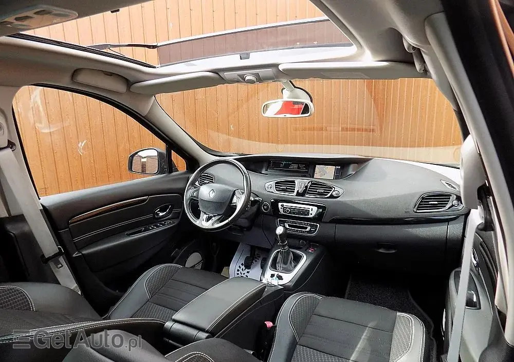 RENAULT Scenic Energy TCe 130 S&S Bose Edition