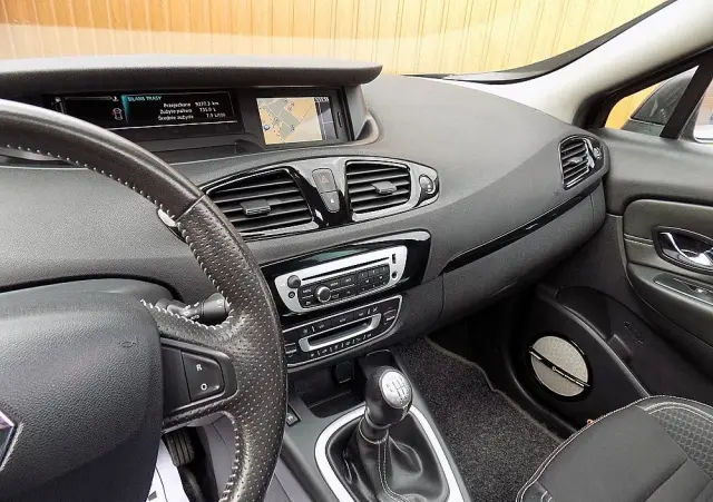 RENAULT Scenic Energy TCe 130 S&S Bose Edition