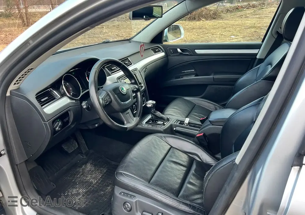 SKODA Superb 2.0 TSI Platinum DSG