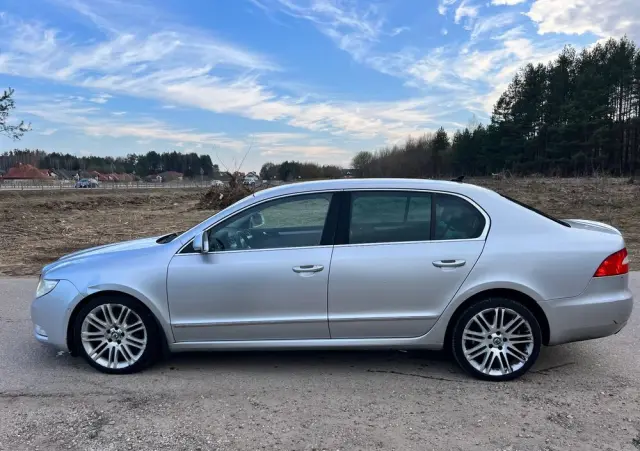 SKODA Superb 2.0 TSI Platinum DSG