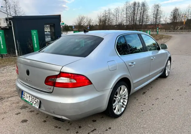 SKODA Superb 2.0 TSI Platinum DSG