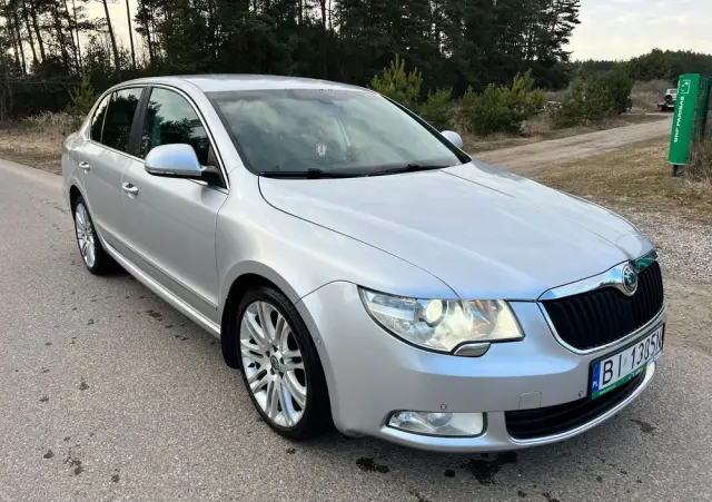 SKODA Superb 2.0 TSI Platinum DSG