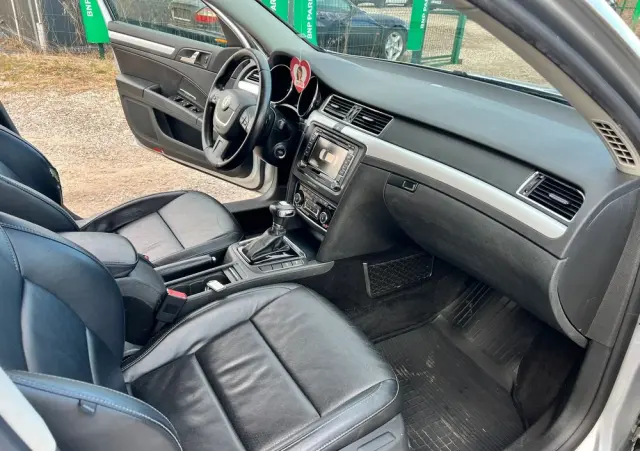 SKODA Superb 2.0 TSI Platinum DSG