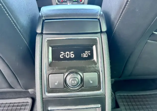 SKODA Superb 2.0 TSI Platinum DSG