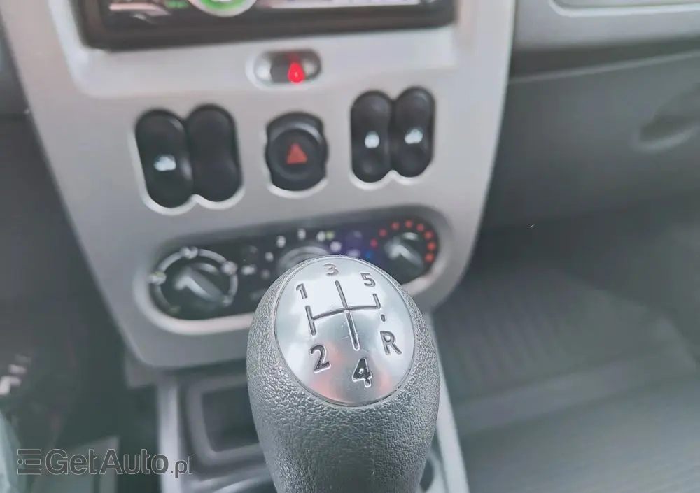 DACIA Duster 1.6 16V 105 4x2 Essentiel