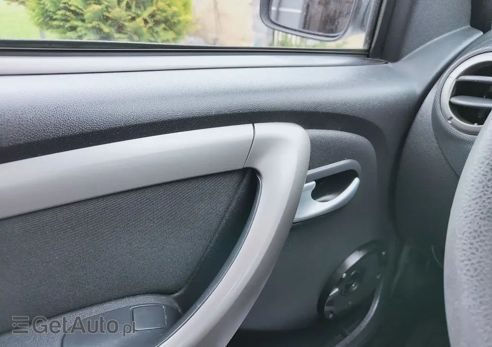 DACIA Duster 1.6 16V 105 4x2 Essentiel